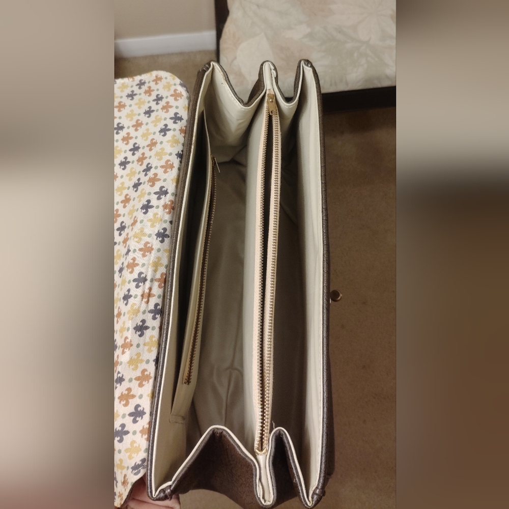 OLLA Elegant Vintage Brown Leather Handbag - Picture 6 of 9